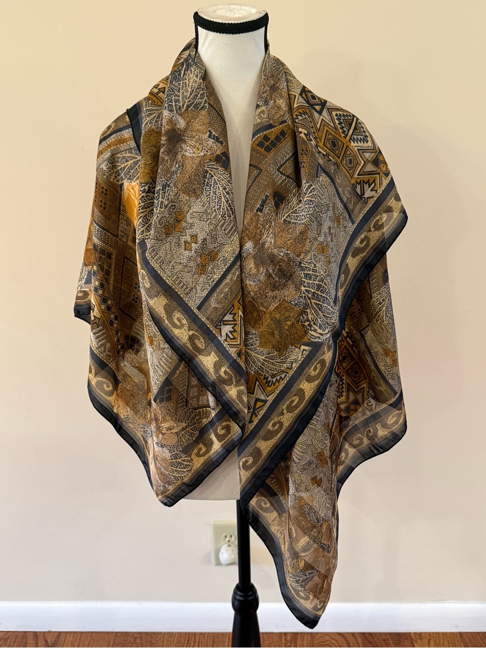 Elegant Patterned Shawl scarf - Brown Multi